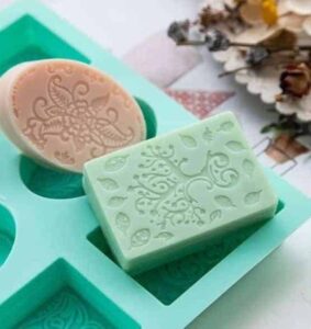 Doppelte Silikonform mit "Arabesken"-Dekorationen (Rechteckig und Oval): Ein Tauchgang in die Kunst der hausgemachten Seifen!