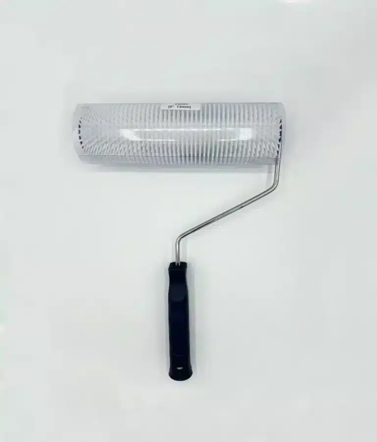 Nadelroller gegen Blasenbildung bei der Harzbeschichtung von Oberflächen und Böden - Groß 23 cm