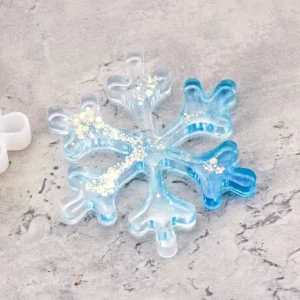 Schneeflocken-Form – für selbstgemachte Weihnachtsdekorationen